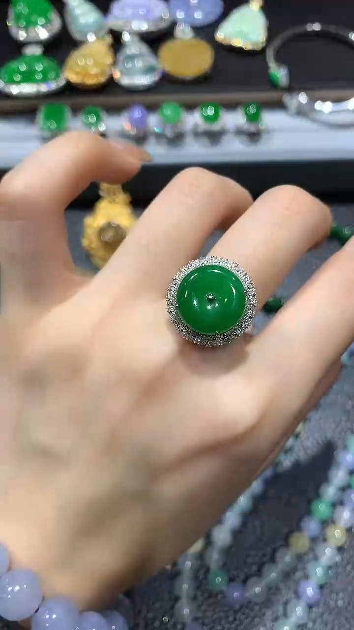 【闪购商品】翡翠戒指18K金镶嵌16团购