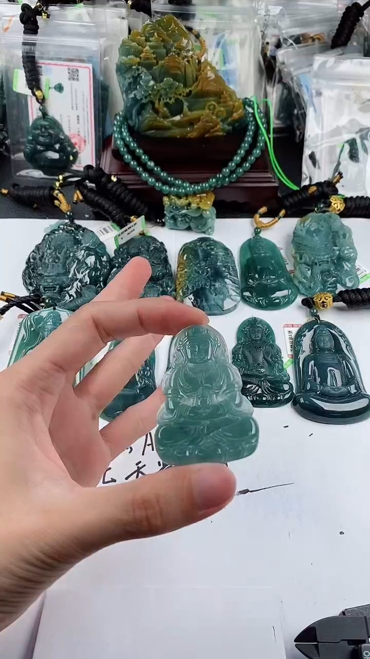 【闪购商品】翡翠颈饰未镶嵌多样性一件随机发货 观音99