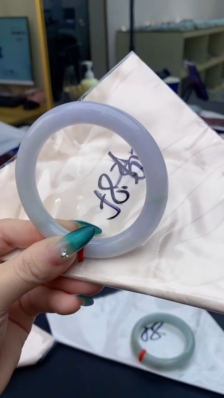 【闪购商品】翡翠手镯未镶嵌0816866881