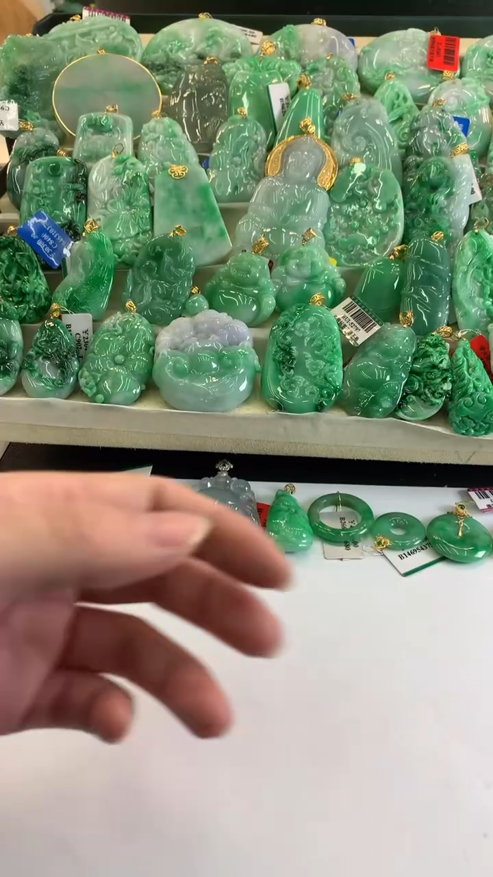 【闪购商品】翡翠吊坠(不含链)18K金镶嵌挂件