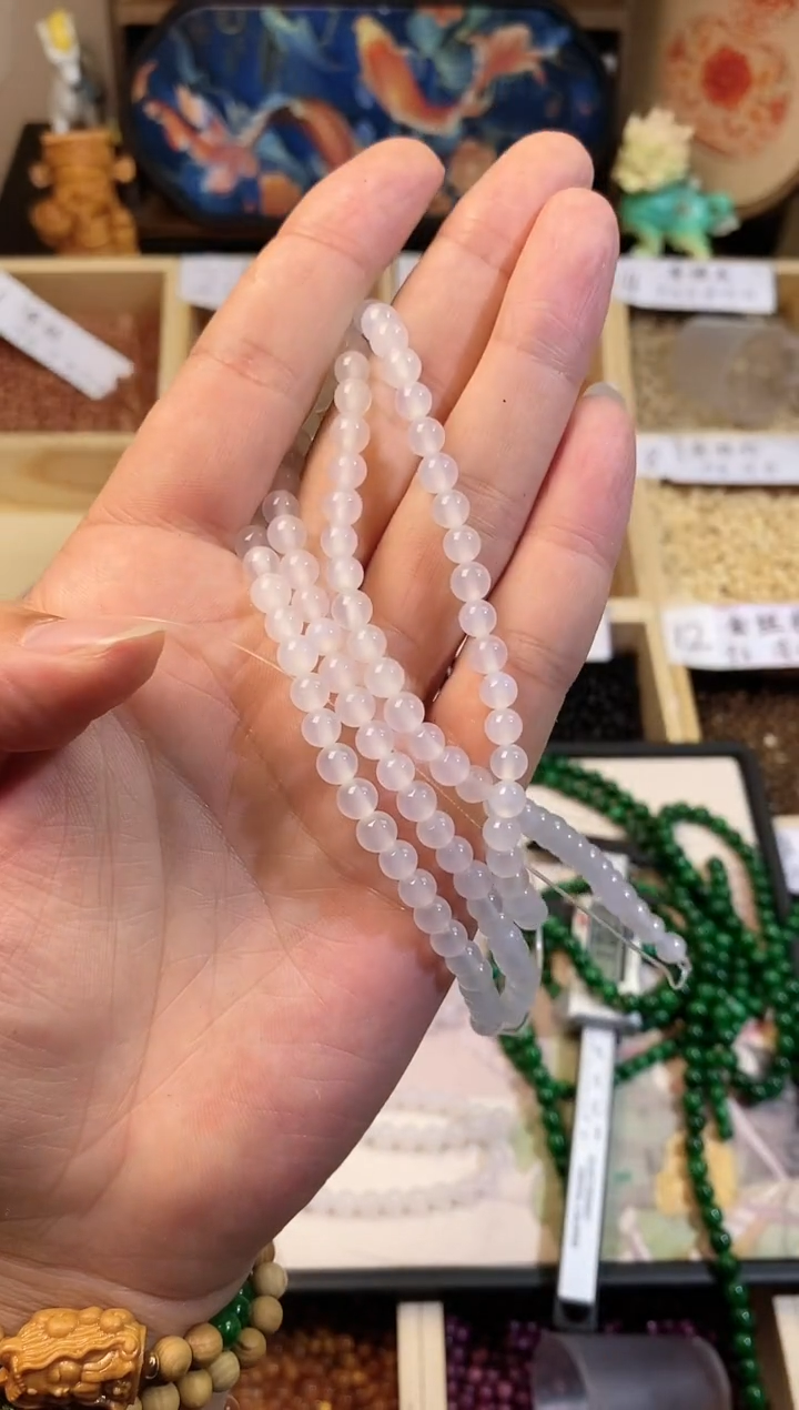 【闪购商品】玛瑙/玉髓珠宝半成品未镶嵌白玛瑙卡6 60多颗