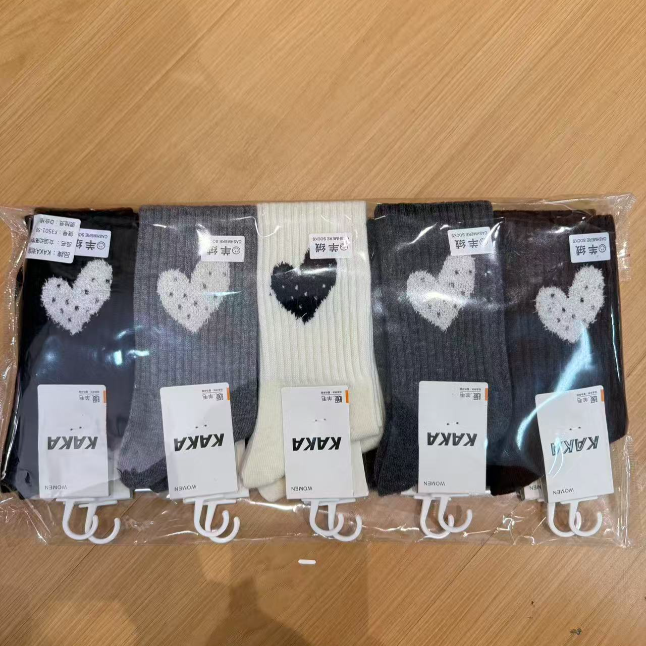 （可妮6周年）~舒适柔软吸汗女士袜子