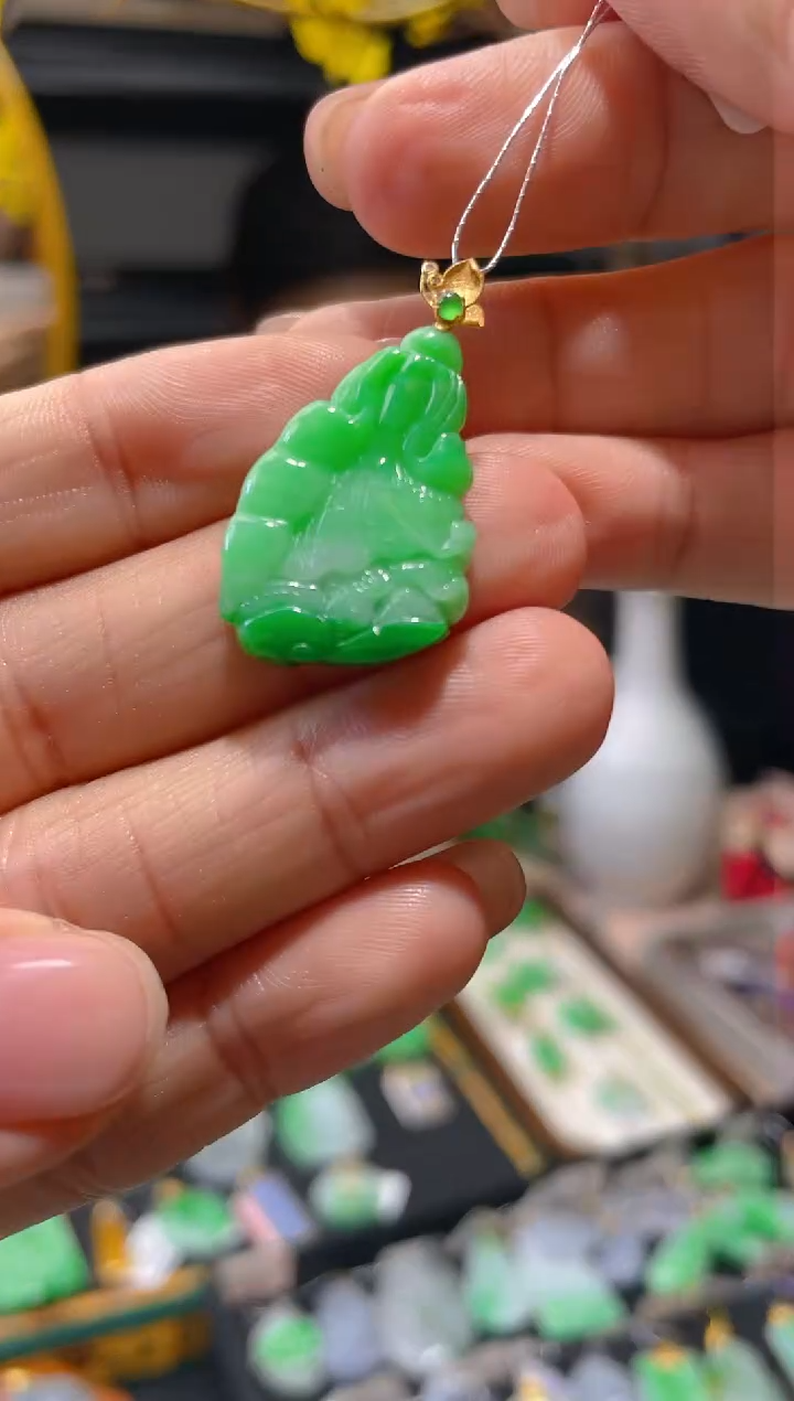 【闪购商品】翡翠颈饰18K金镶嵌假一赔三
