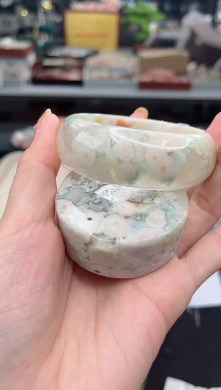 【闪购商品】石英质玉手镯未镶嵌54圈口（赠品镯心）S9819