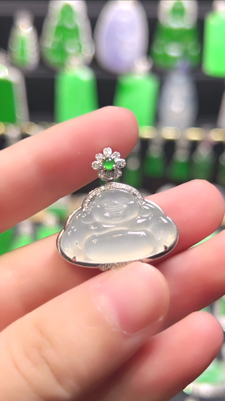 18K金镶嵌挂件翡翠吊坠