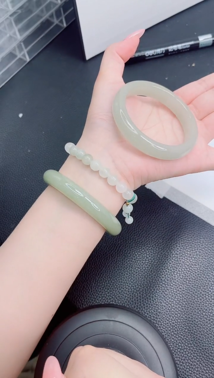 石英质玉手镯未镶嵌5-58.8