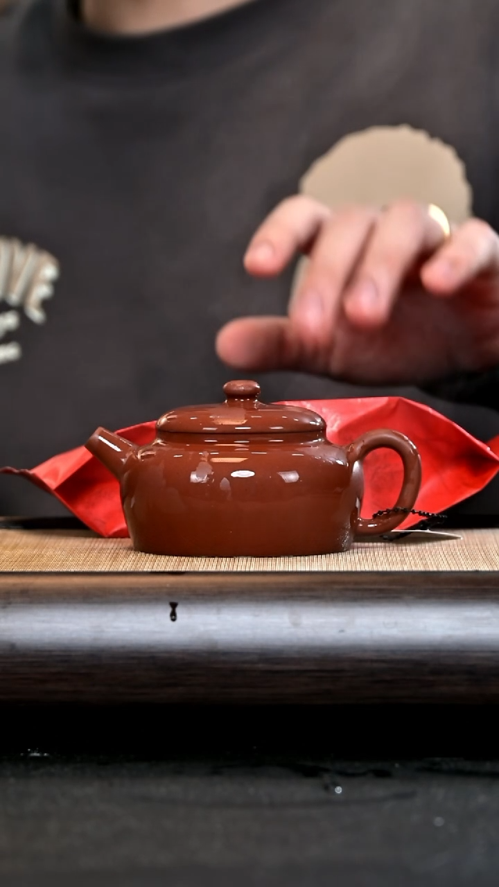 【闪购商品】紫砂茶壶XH8984 扁柿 红清水