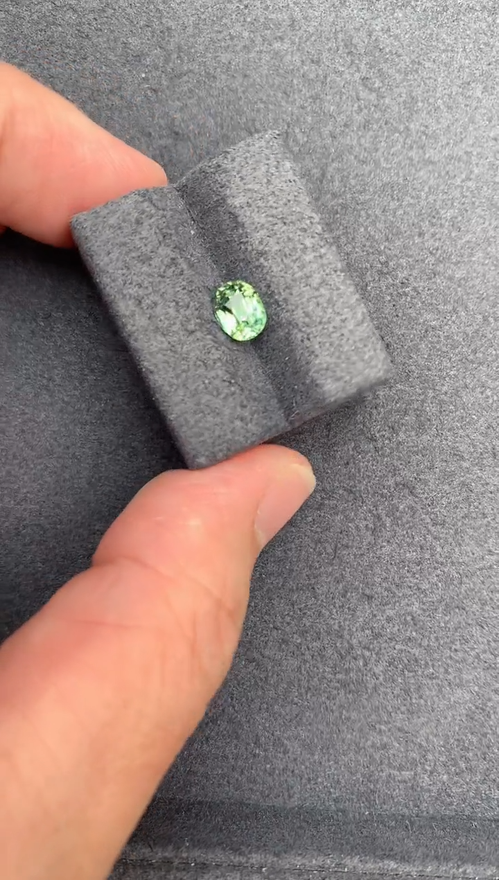 【闪购商品】蓝宝石裸石未镶嵌1.1ct绿蓝宝