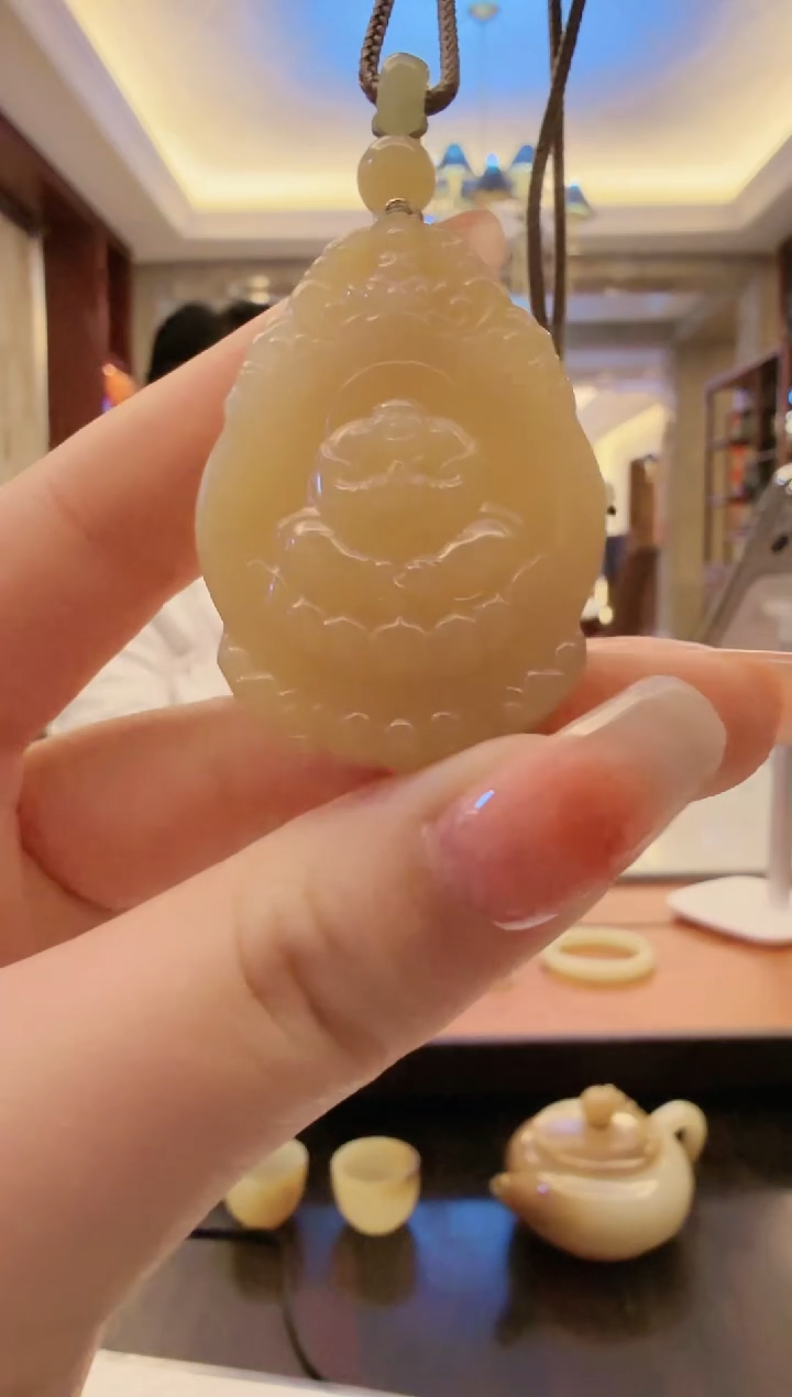 【闪购商品】和田玉挂件未镶嵌糖玉一面观音一面佛