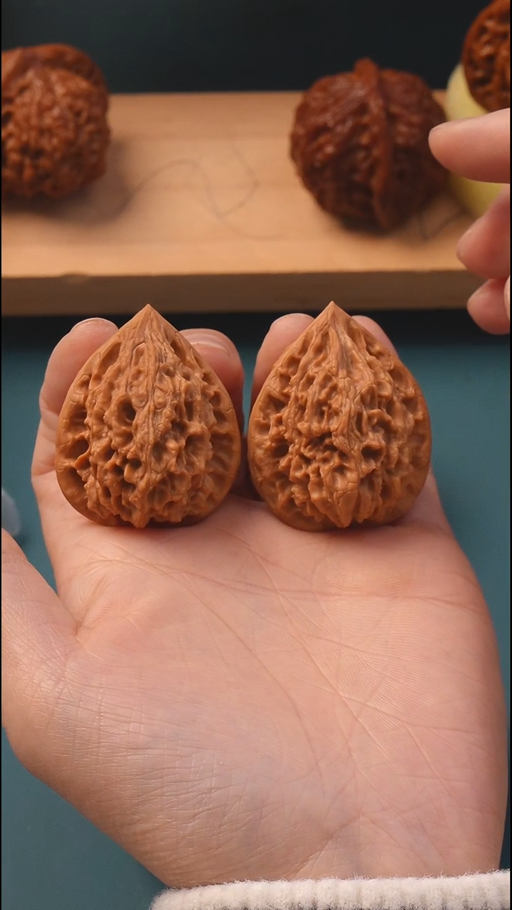 吊坠文玩核桃36十三陵鸡心6号