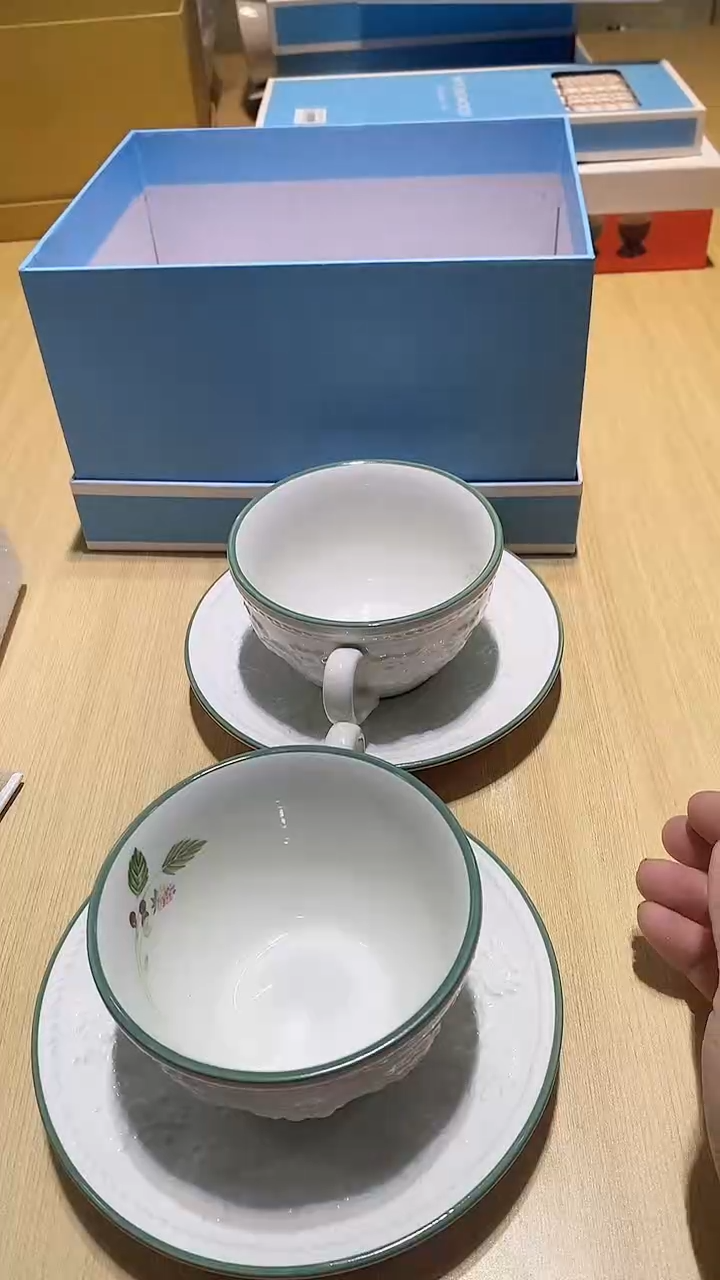 【闪购商品】瓷片锅碗瓢盆一件不剩