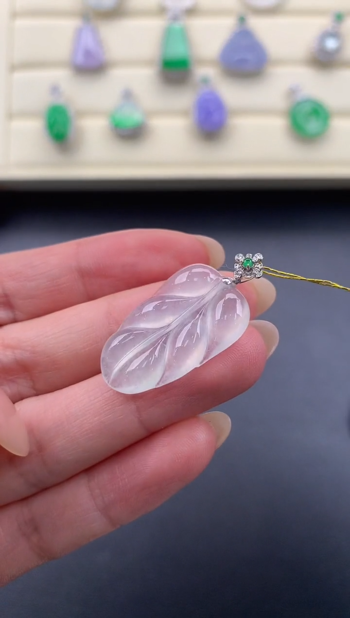 【闪购商品】翡翠颈饰18K金镶嵌Q725    