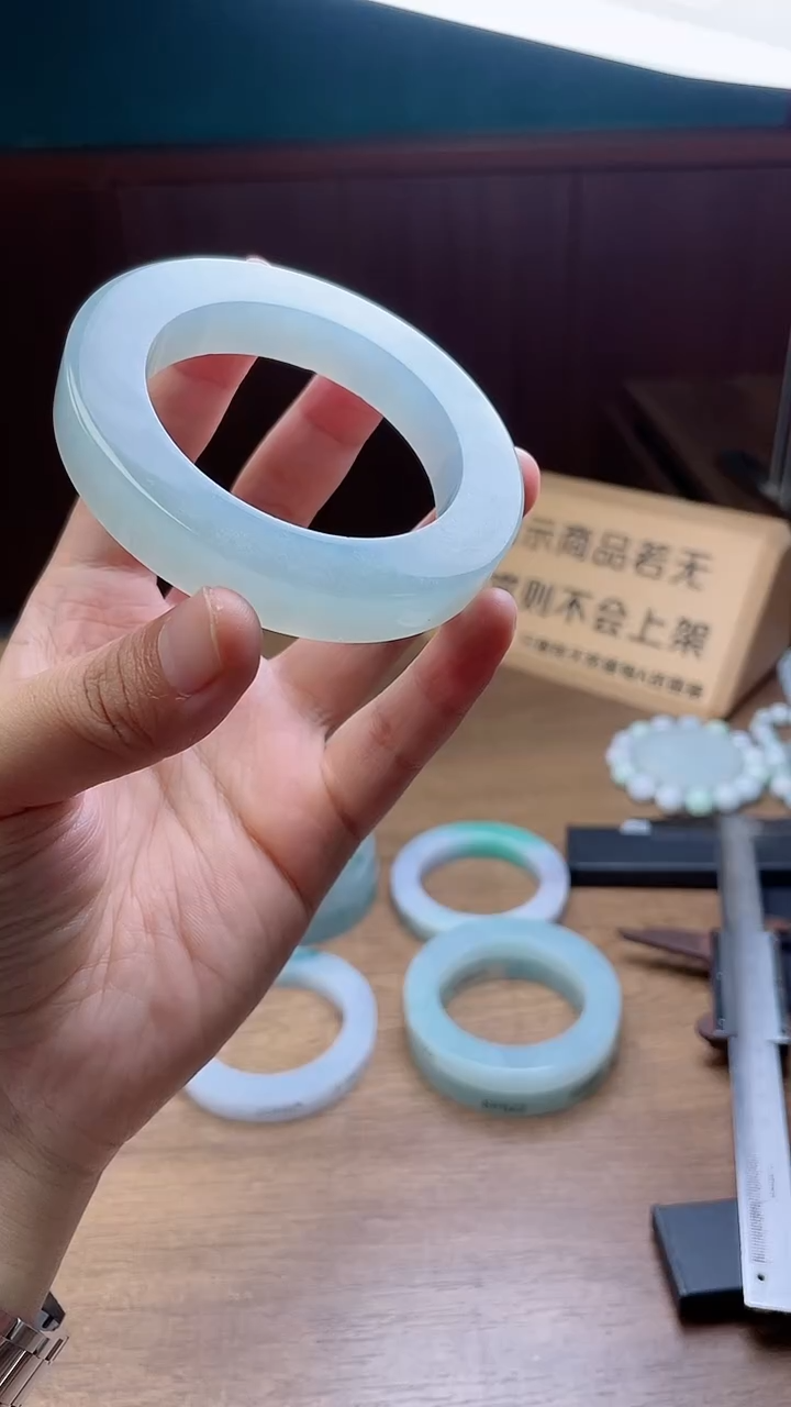 定制翡翠手镯未镶嵌A**n定制