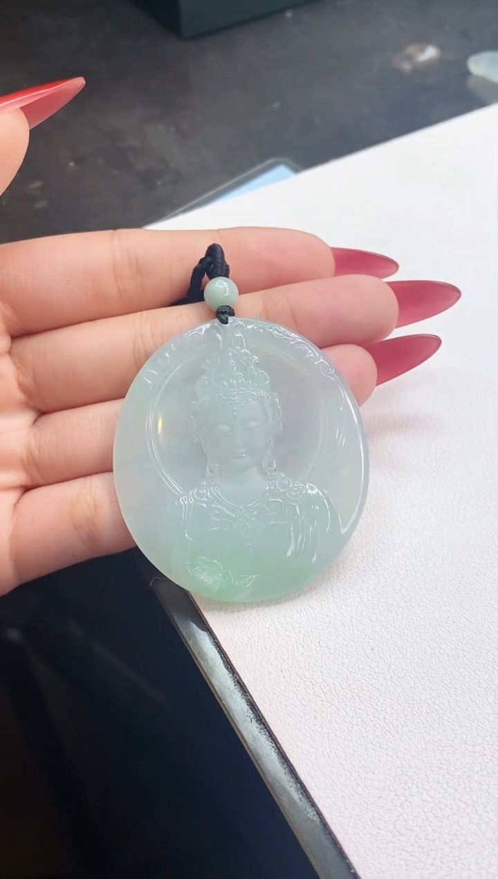 【闪购商品】翡翠颈饰未镶嵌观音首