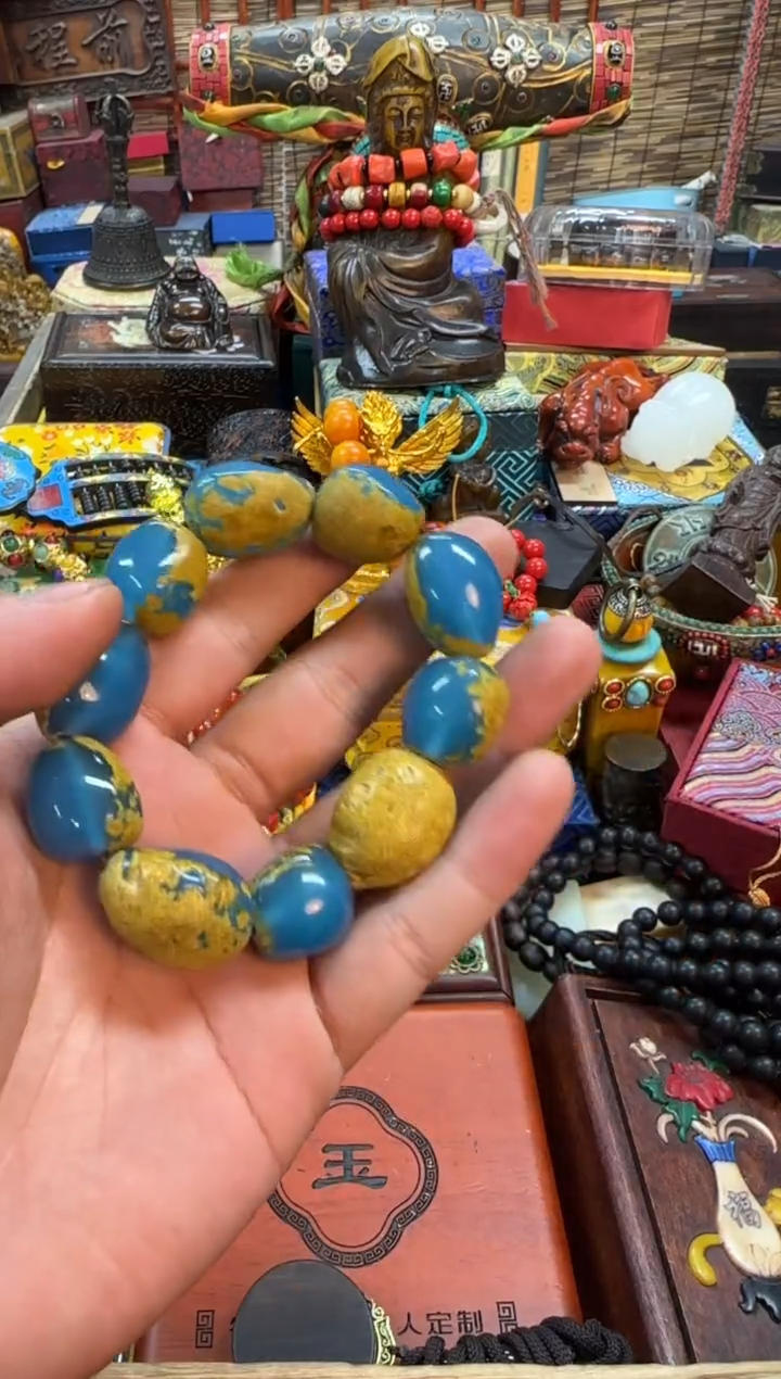 【闪购商品】琥珀裸石未镶嵌推荐好物如图所示