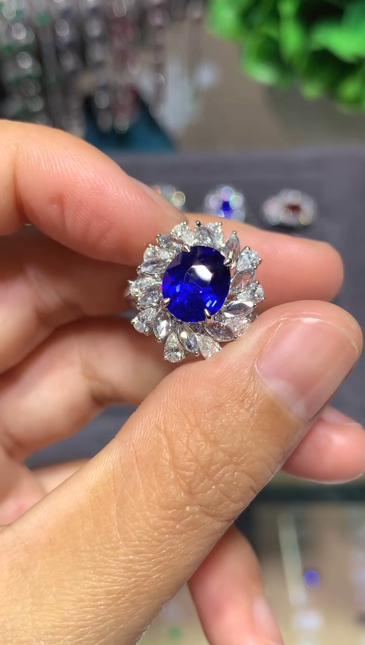 戒指蓝宝石18K金镶嵌3.15CT