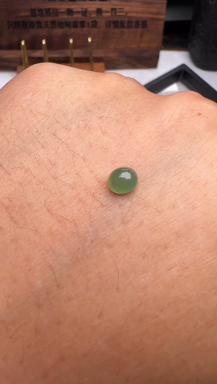 【闪购商品】翡翠颈饰未镶嵌翡翠颈饰