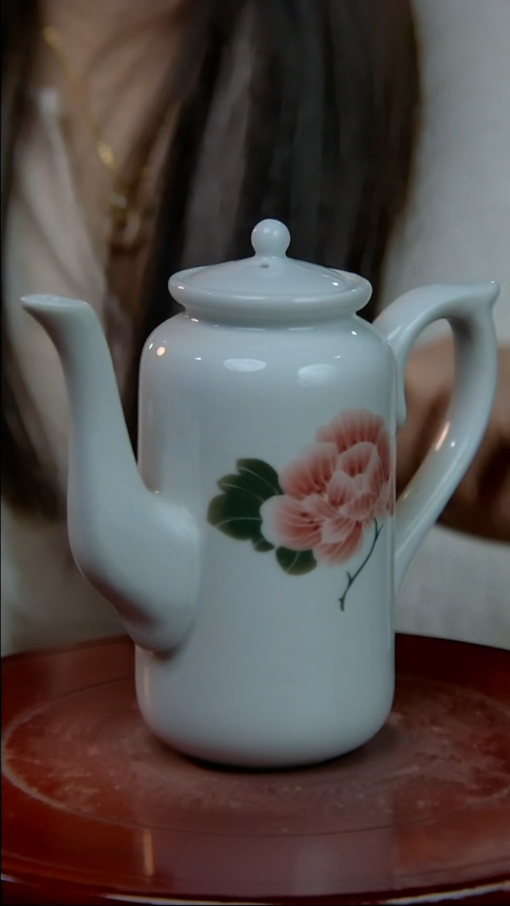 摆件陶芙蓉花高壶