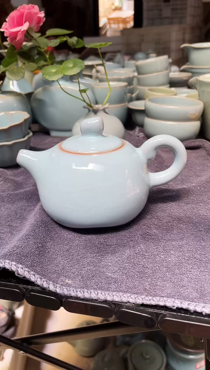 其他天青釉 微瑕 四季纳福壶 朱家款