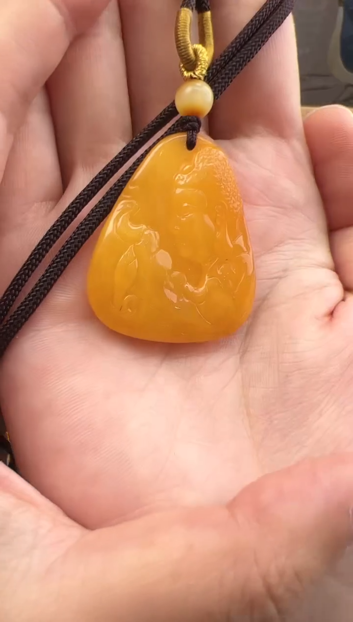 【闪购商品】琥珀裸石未镶嵌10114036-吊坠