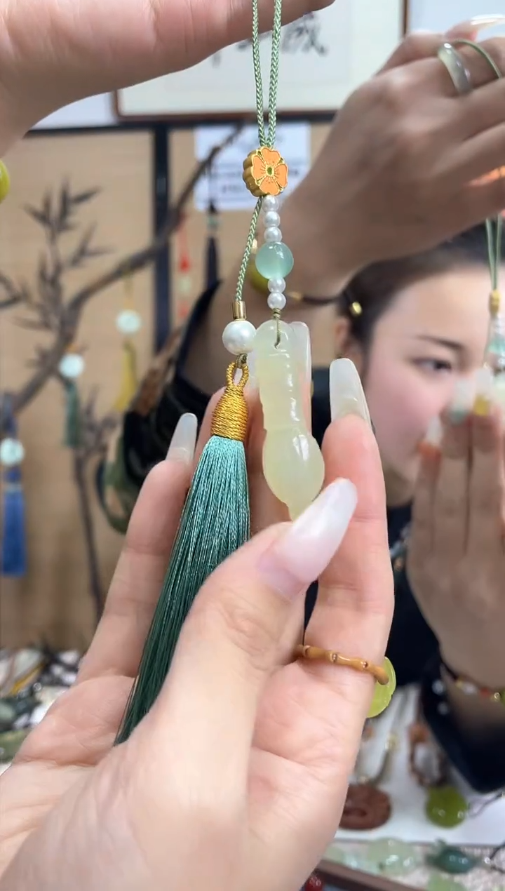 【闪购商品】岫玉吊坠未镶嵌多样性发货其中发一