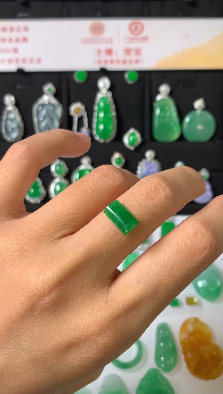 未镶嵌定制翡翠裸石（镶嵌定制）