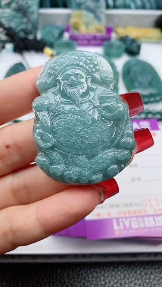 【闪购商品】翡翠颈饰未镶嵌           