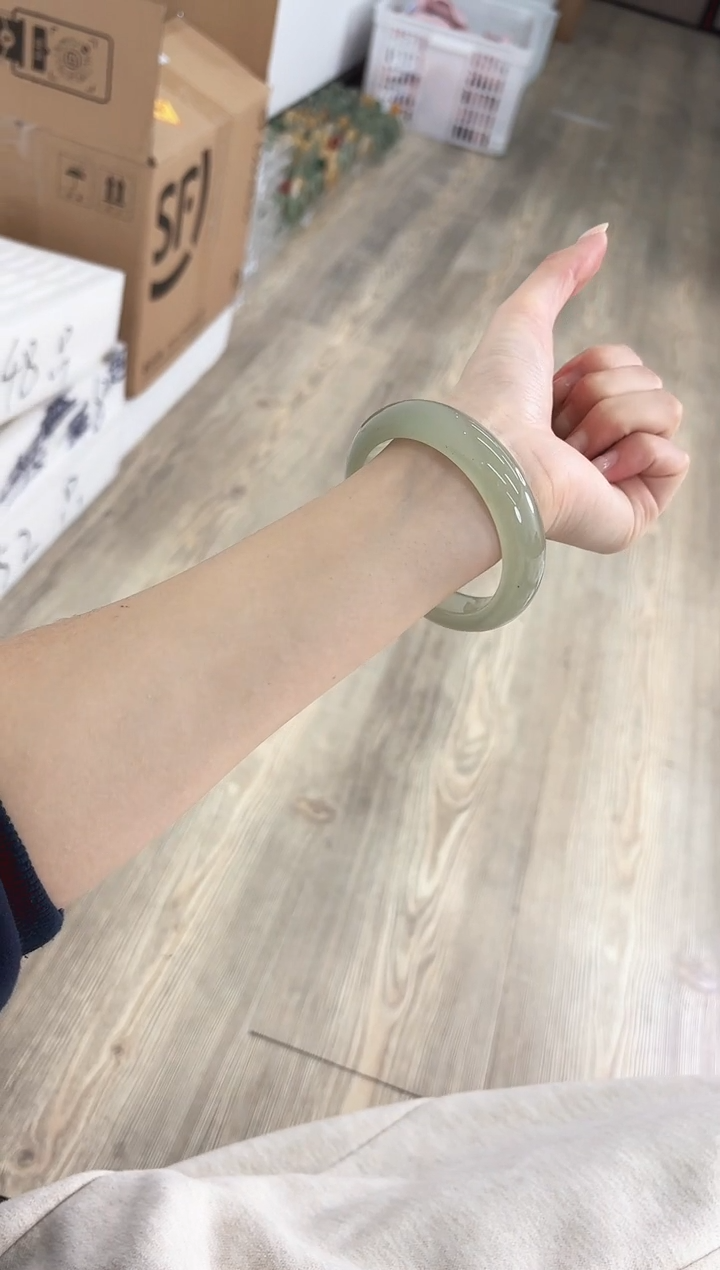 未镶嵌手镯石英质玉125-57D