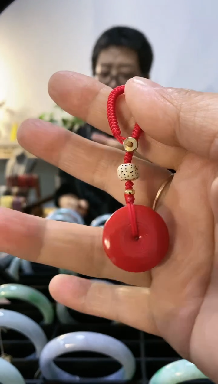 天然辰砂平安扣挂件