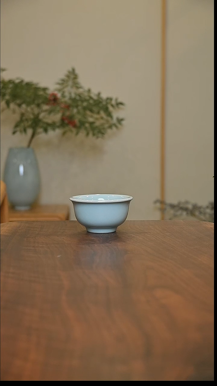 压手杯 天青 微瑕 朱晓辉款