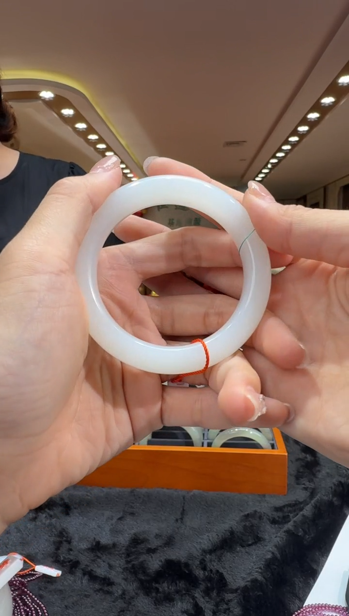 和田玉未镶嵌颈饰手镯55