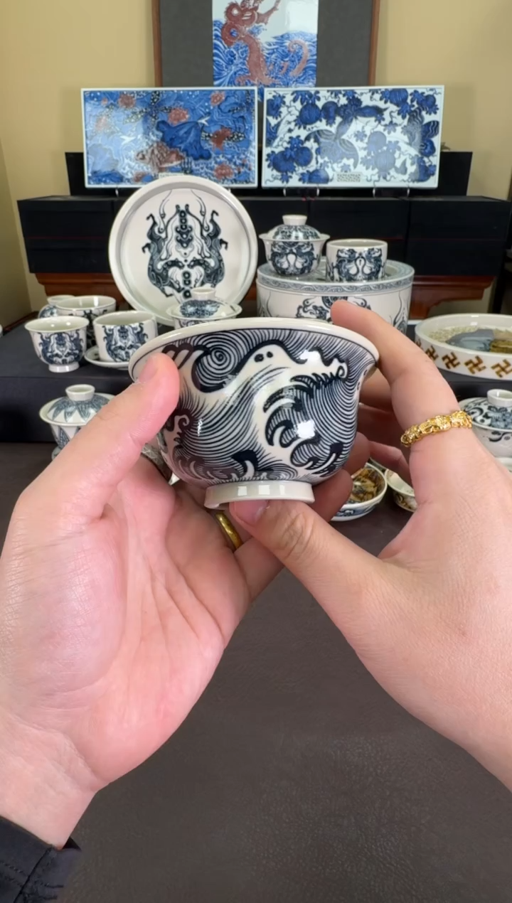 【闪购商品】二号釉纯海浪纹压手杯