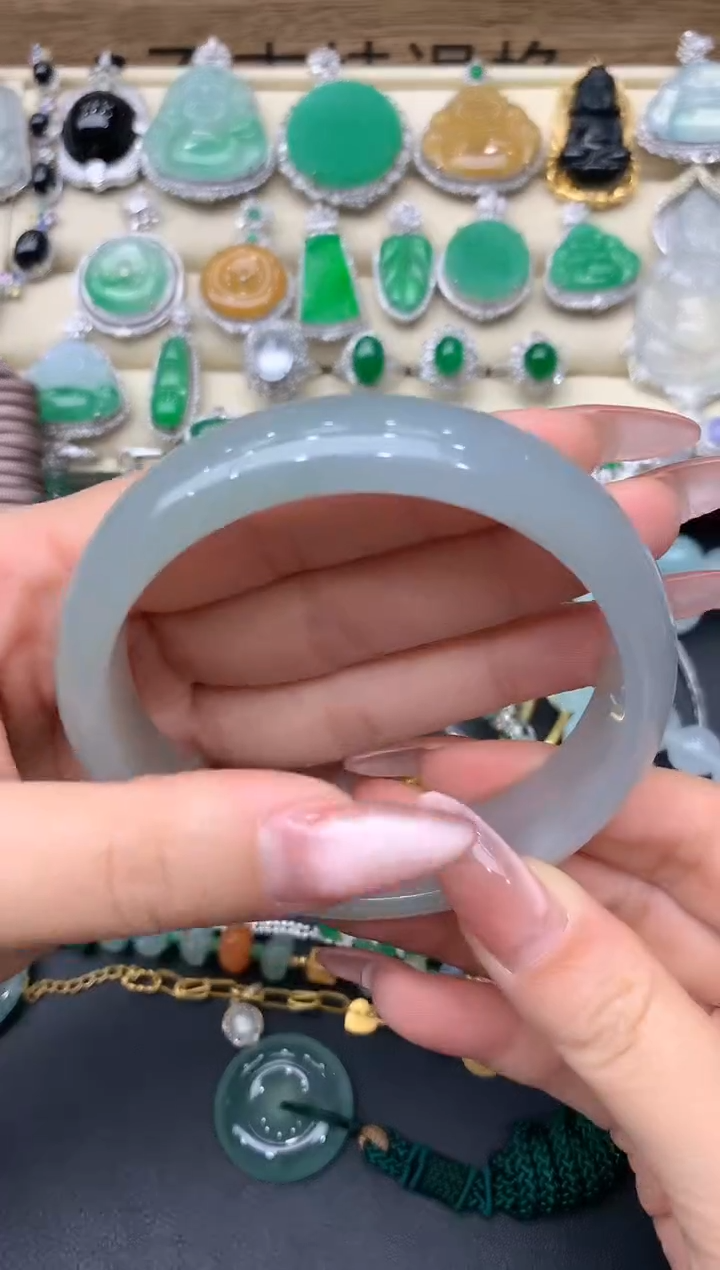 【闪购商品】翡翠手镯未镶嵌114-中国好珍宝