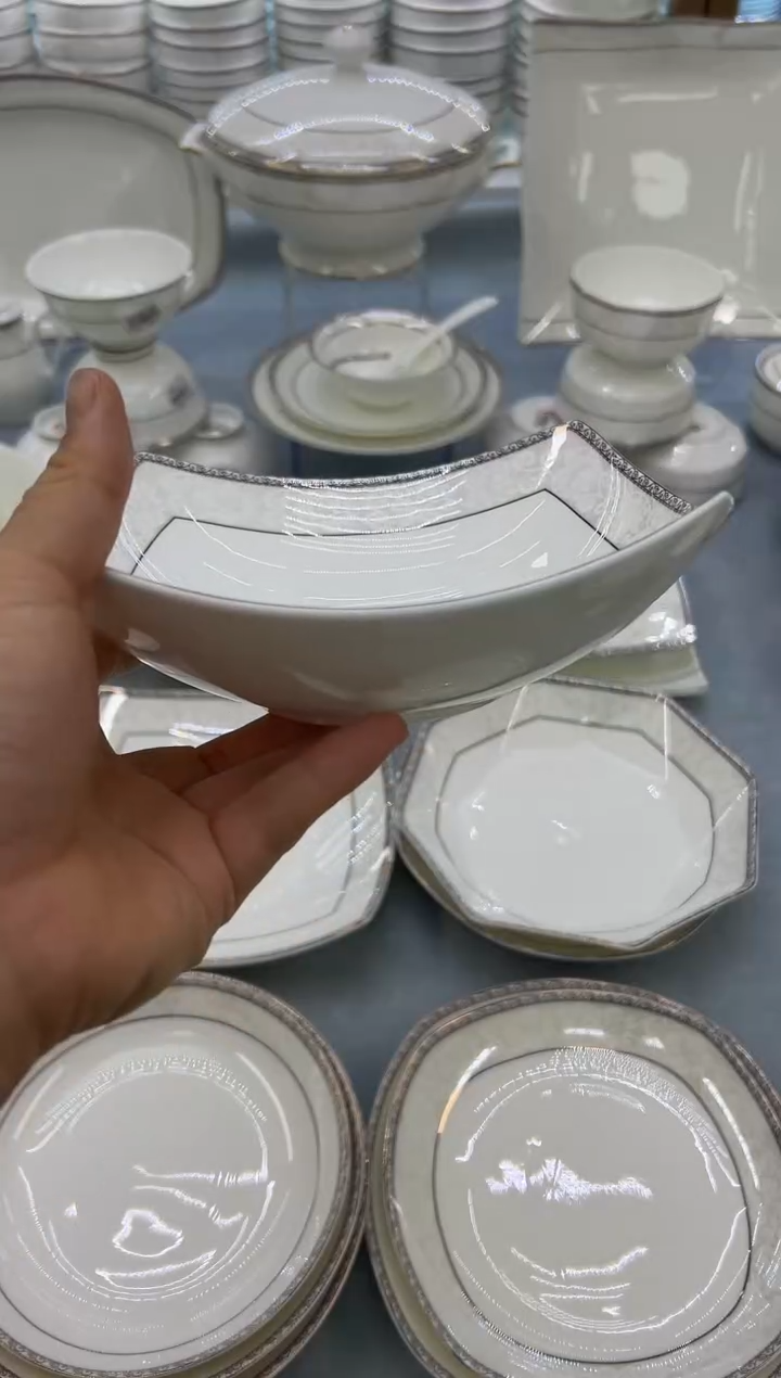 骨瓷玲珑7.5贵龙2个  