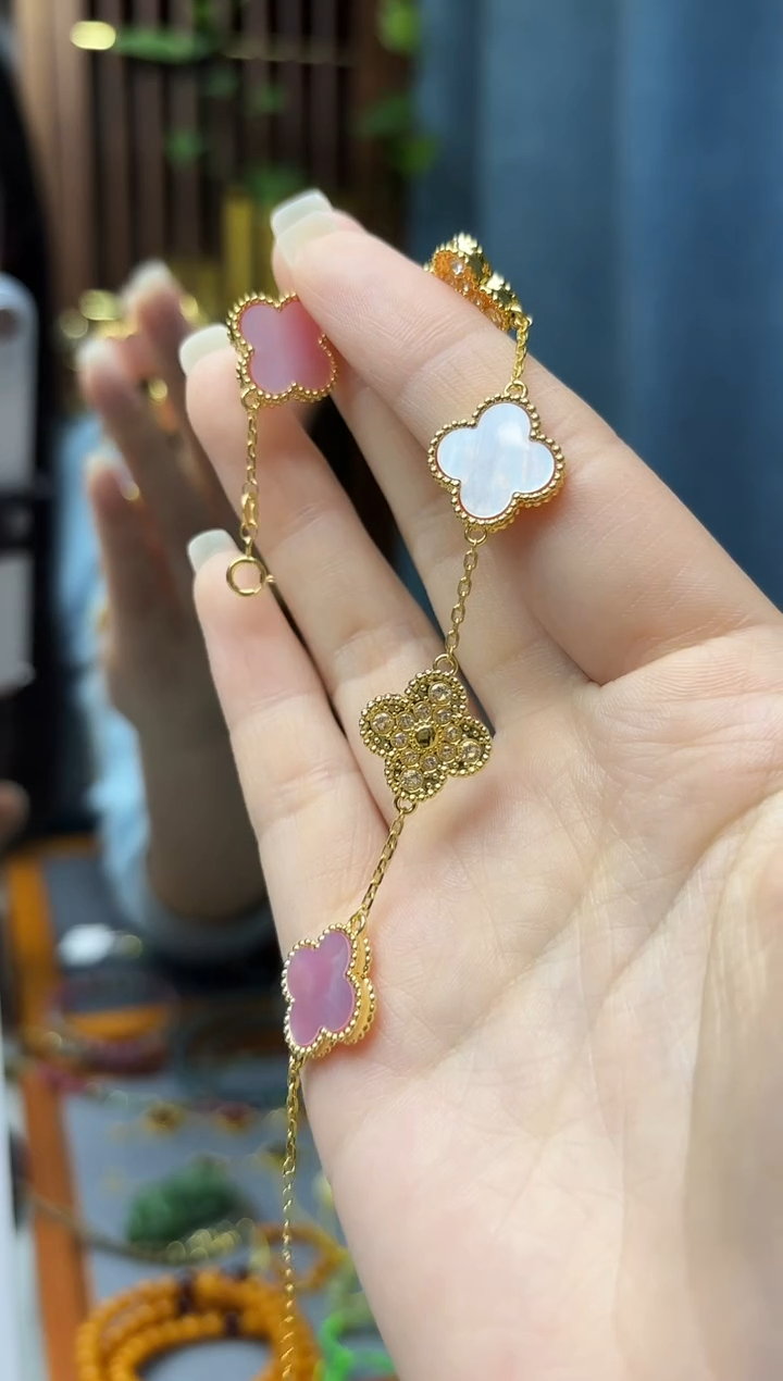 18K金镶嵌贝壳（贝母）手链18K金贝母四叶花手链MY