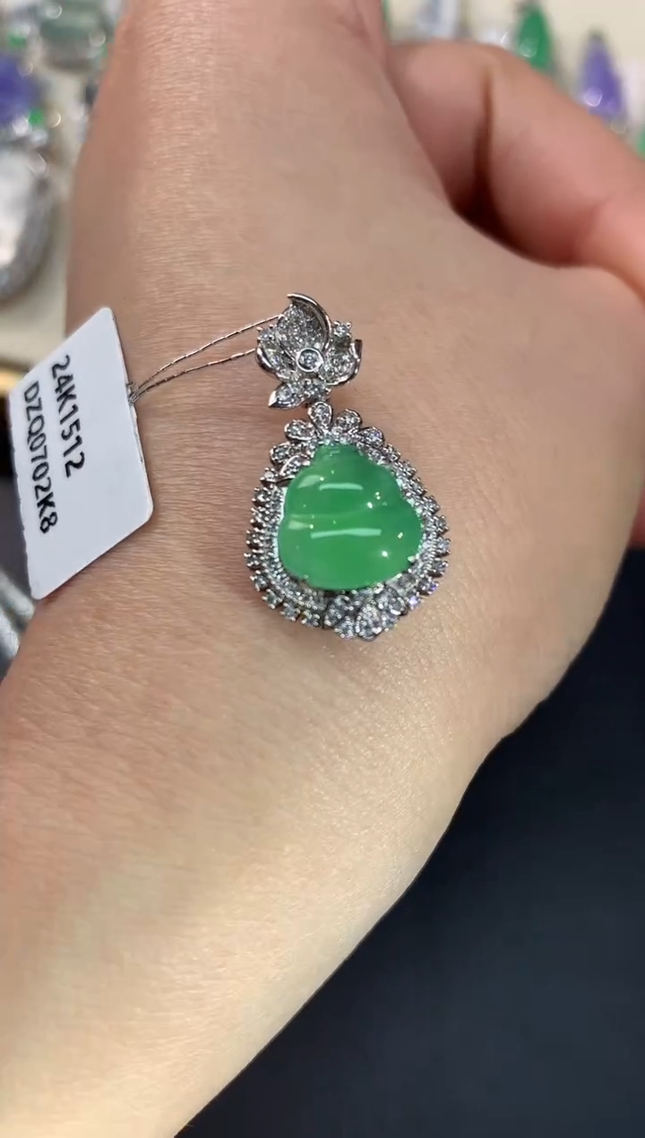 【闪购商品】翡翠吊坠(不含链)18K金镶嵌A113|5999.9+0