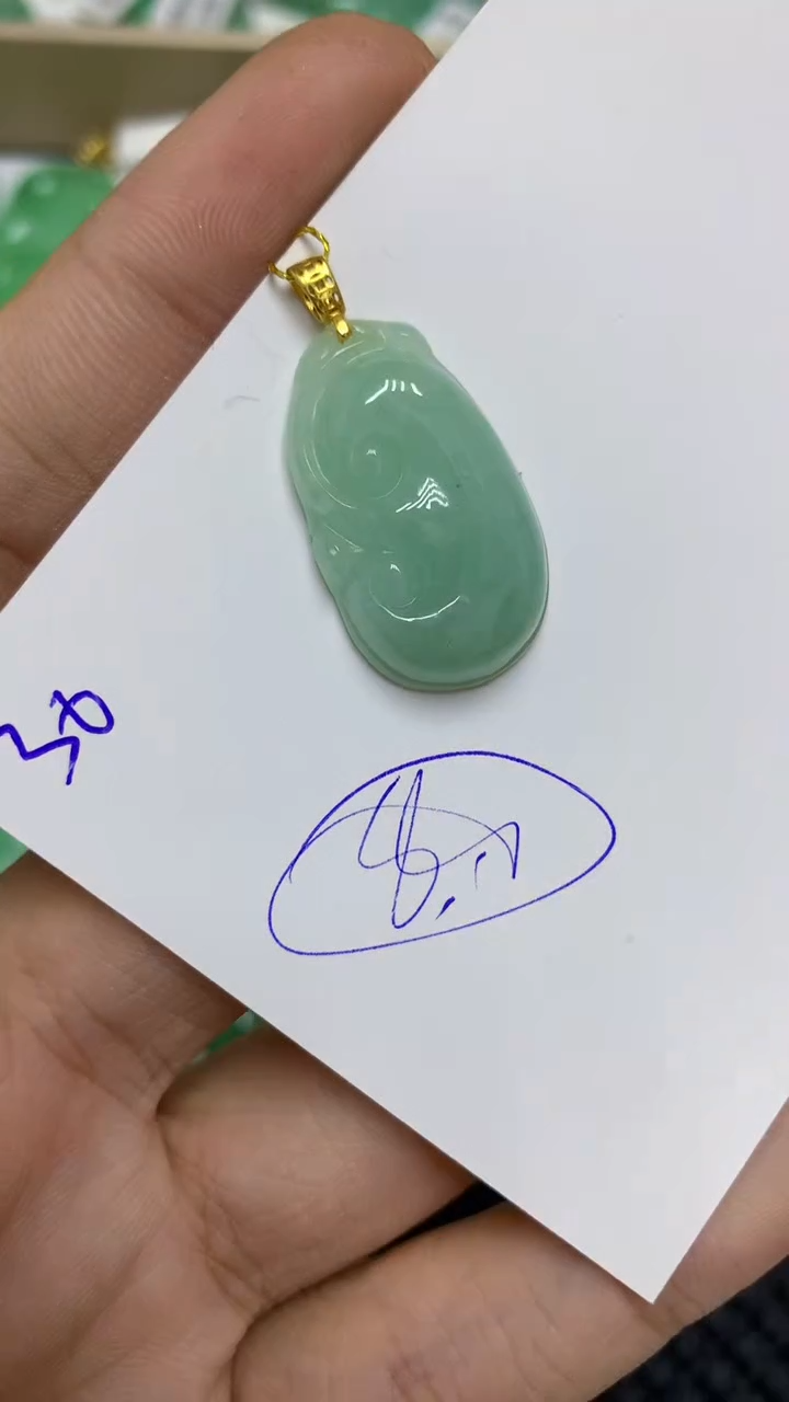 颈饰未镶嵌翡翠缅甸A货翡翠 