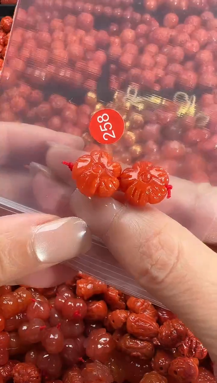 颈饰未镶嵌南红玛瑙1