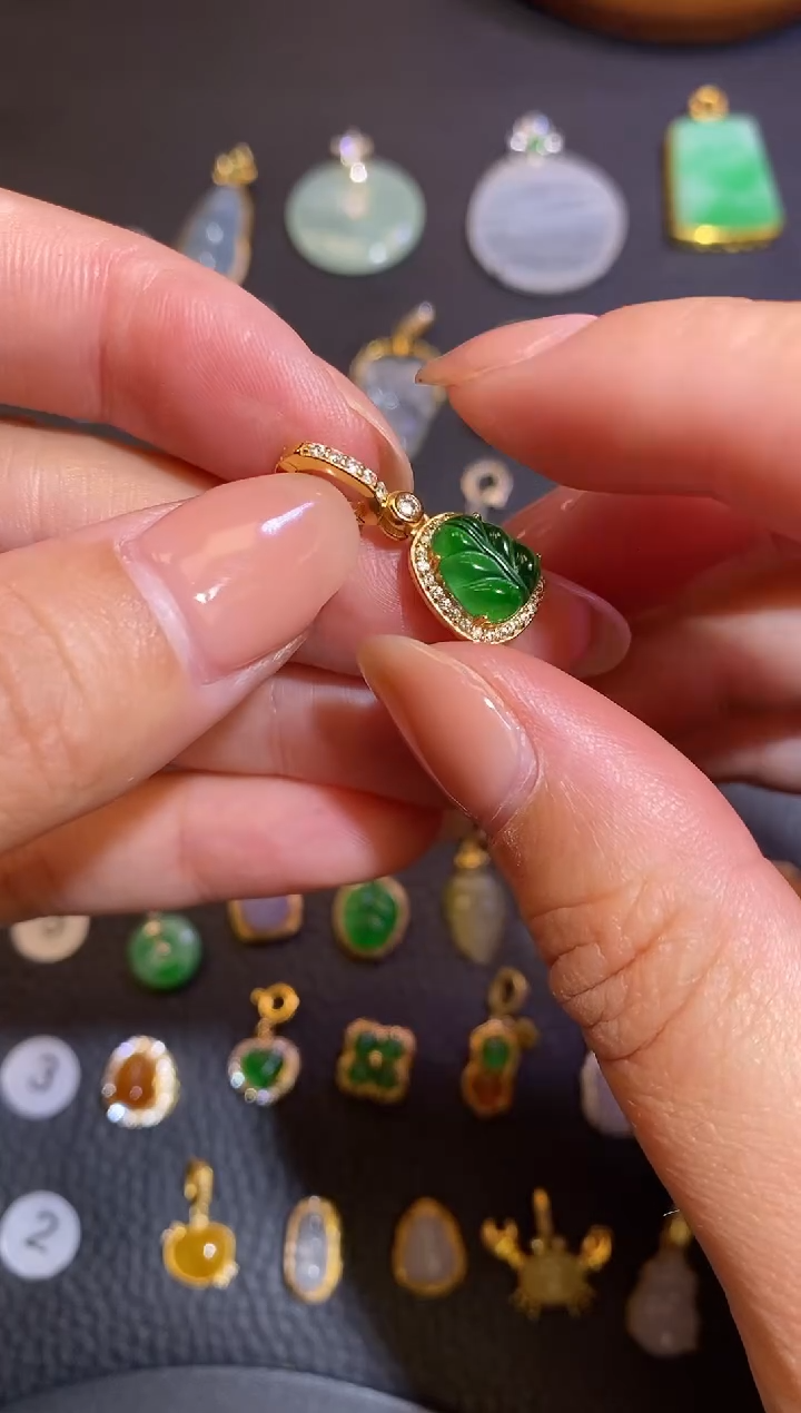 颈饰银S925镶嵌翡翠天然a货翡翠