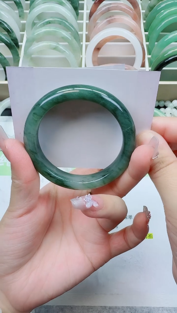【闪购商品】石英质玉手镯未镶嵌45/54-55圈