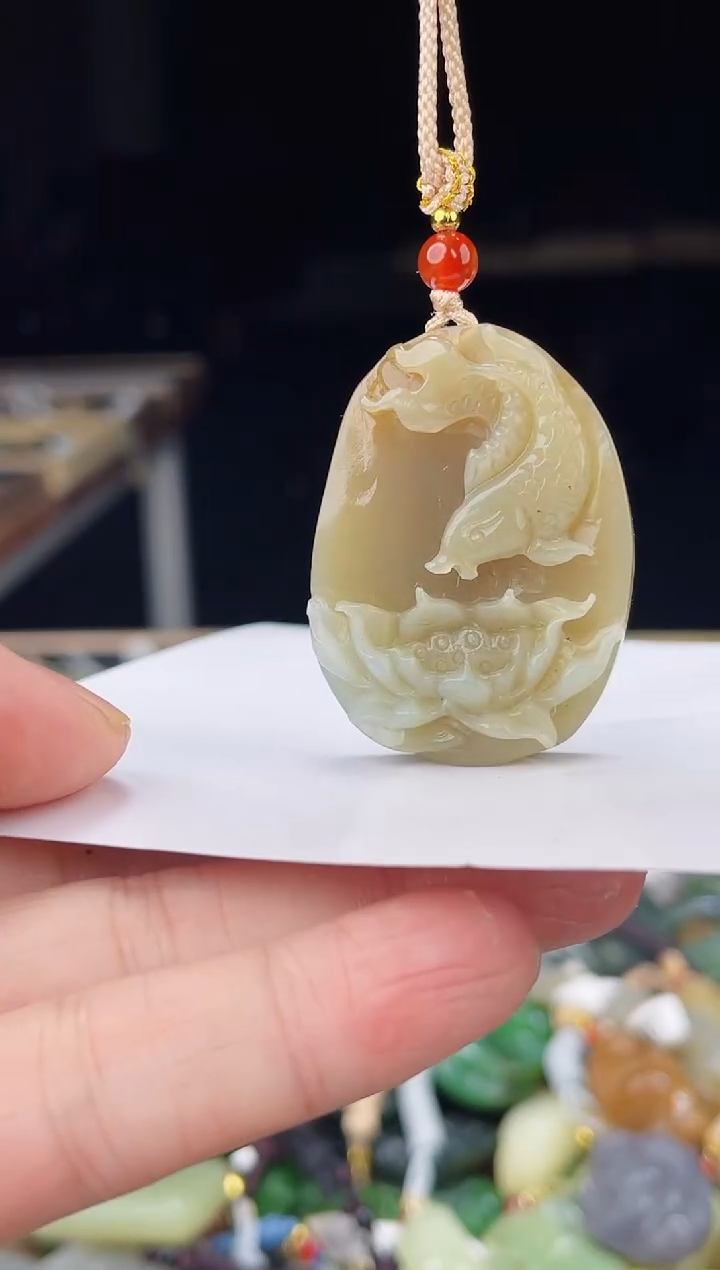 颈饰未镶嵌和田玉1