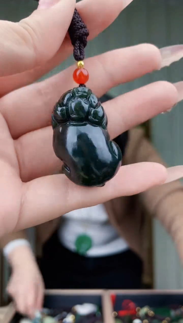 【闪购商品】和田玉挂件未镶嵌拍一发一，多样性发货！