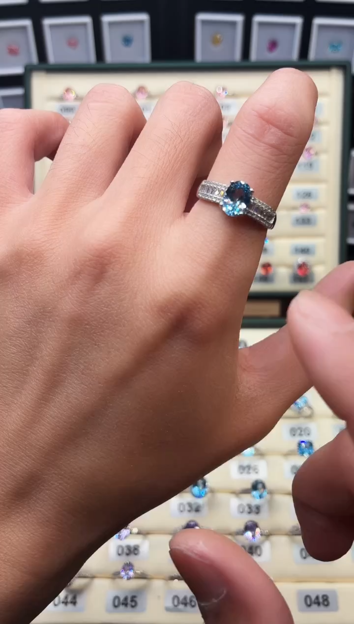 银S925镶嵌戒圈海蓝宝石1111