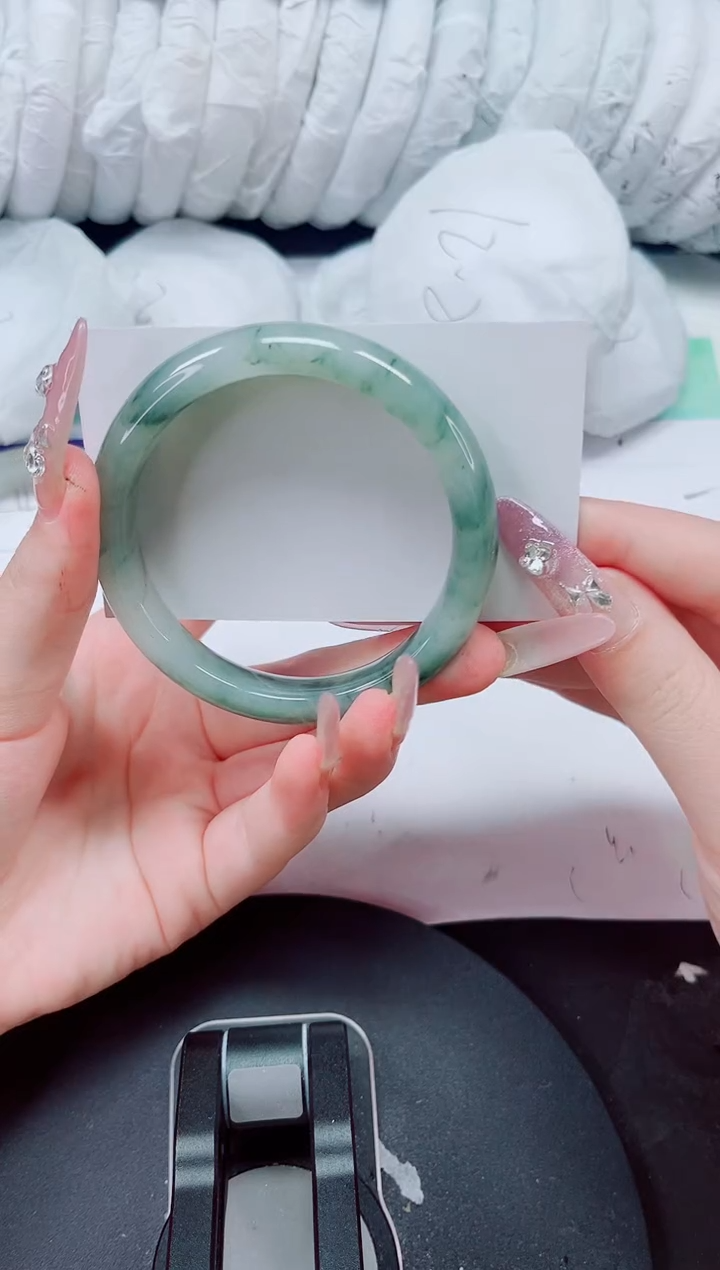 未镶嵌手镯石英质玉130-55/56