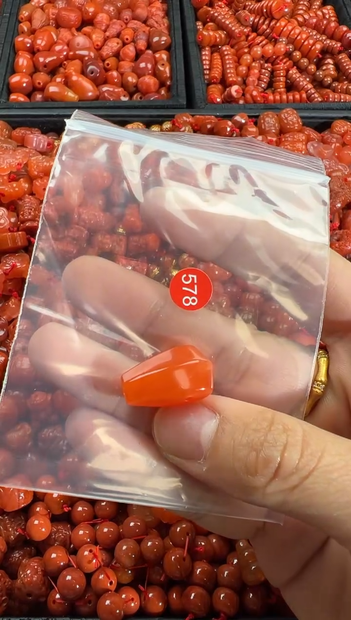 【闪购商品】南红玛瑙颈饰未镶嵌1