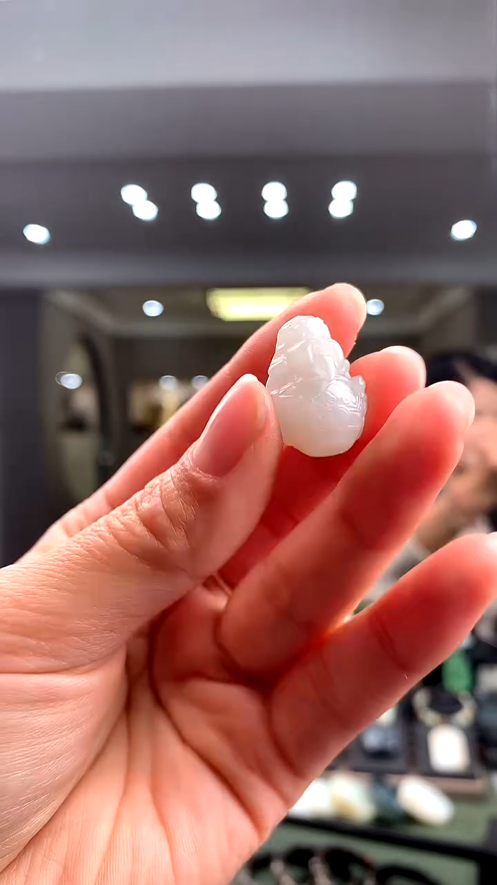 颈饰未镶嵌和田玉挂件