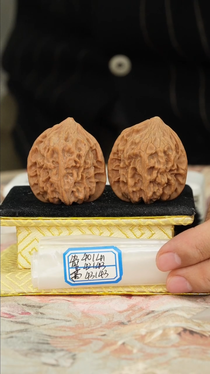 【闪购商品】文玩核桃把件鸡心有修