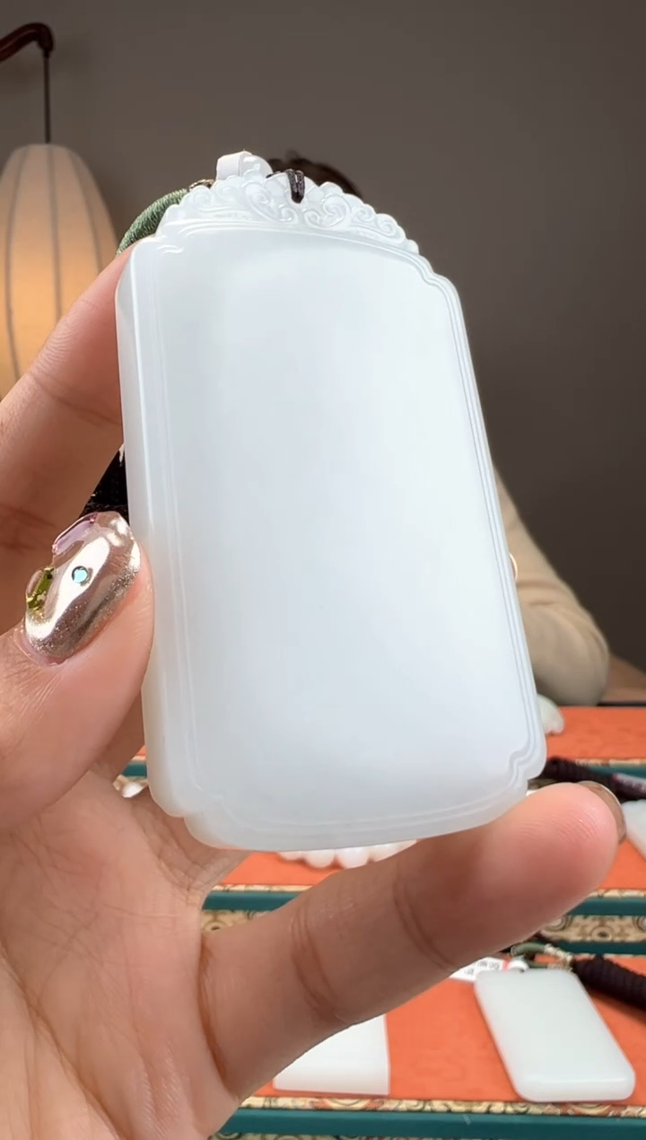 【闪购商品】和田玉颈饰未镶嵌1