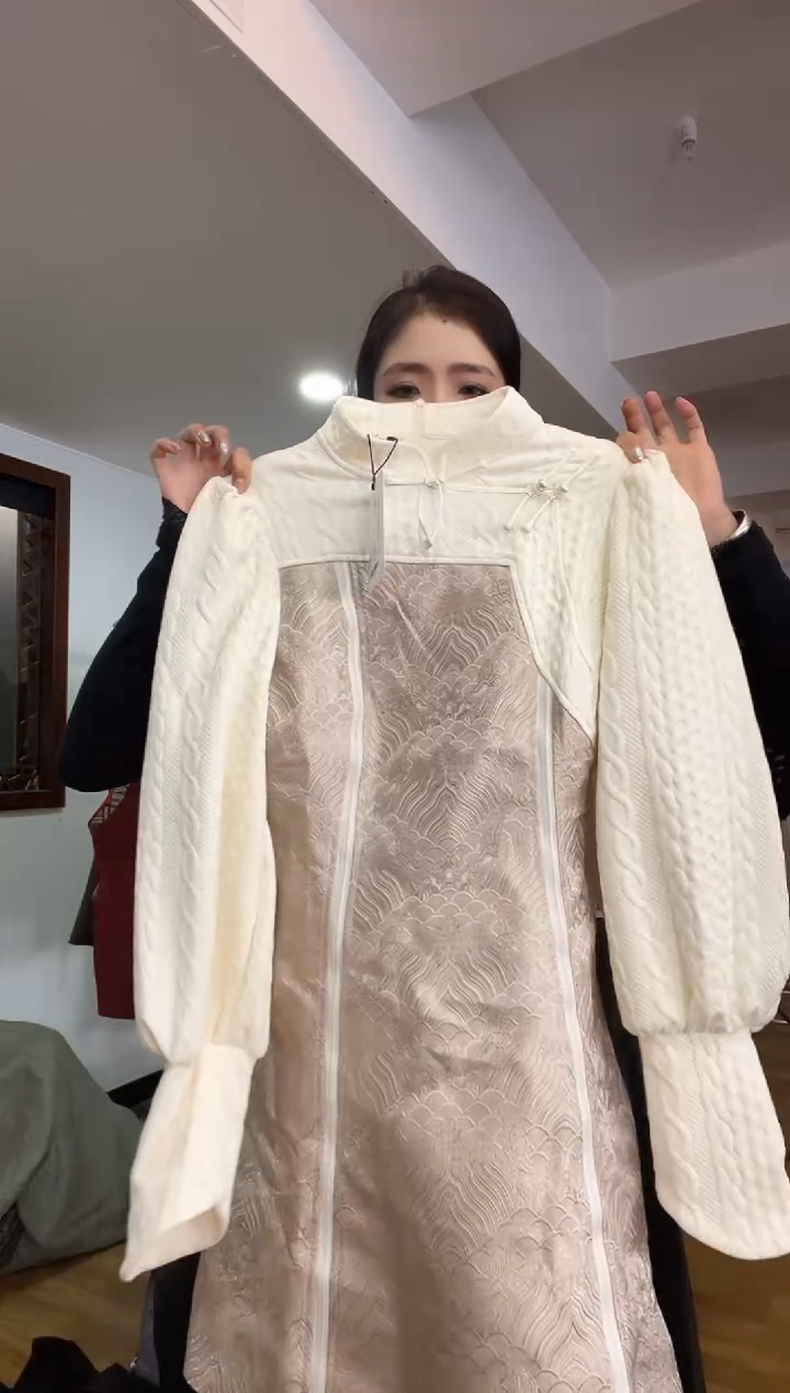 卫衣裙 M码  105斤以里