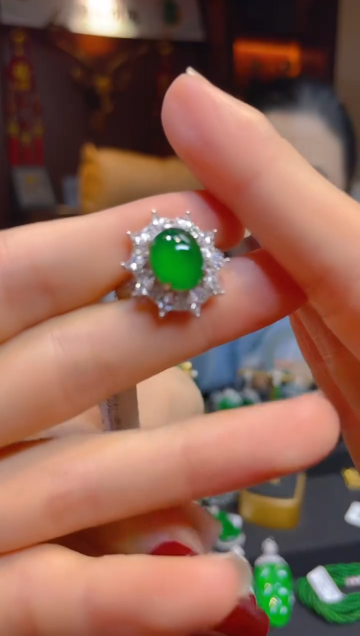 【闪购商品】翡翠戒指银S925镶嵌119779天然A货翡翠蛋面戒指